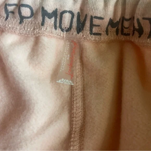 Free People Fp movement For The Win Long Shorts in Pastel Peach Sz M NWT $58 - Picture 7 of 7